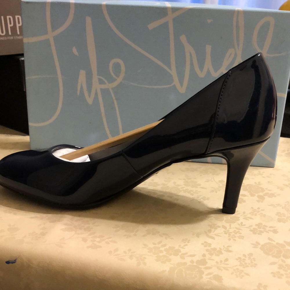 Life Stride Blue Classic Heels